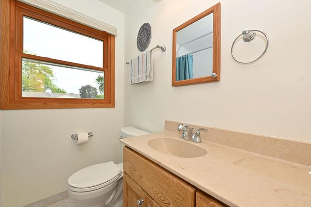 1715 Monroe AVENUE, South Milwaukee, WI 53172