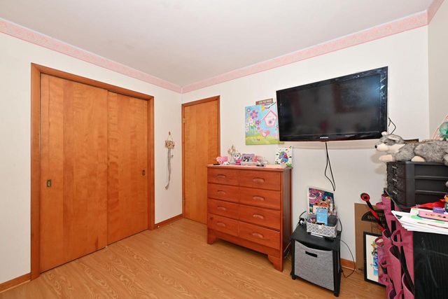 1715 Monroe AVENUE, South Milwaukee, WI 53172