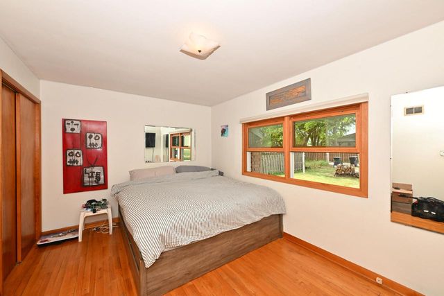 1715 Monroe AVENUE, South Milwaukee, WI 53172