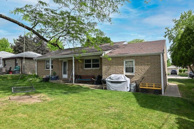 1715 Monroe AVENUE, South Milwaukee, WI 53172