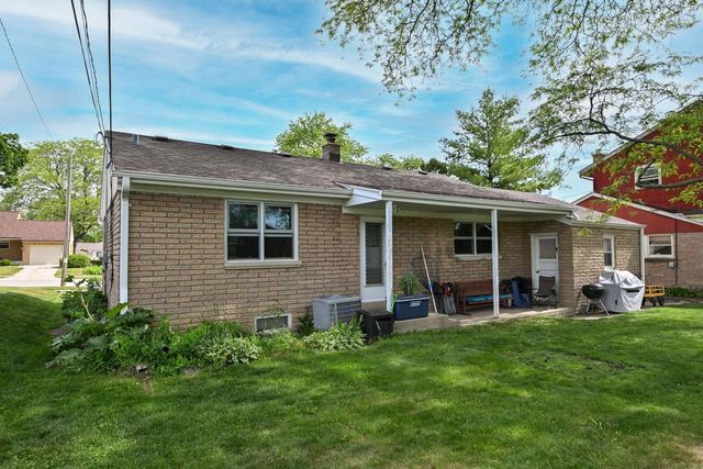 1715 Monroe AVENUE, South Milwaukee, WI 53172