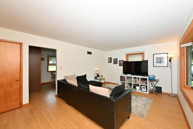 1715 Monroe AVENUE, South Milwaukee, WI 53172
