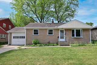 1715 Monroe AVENUE, South Milwaukee, WI 53172
