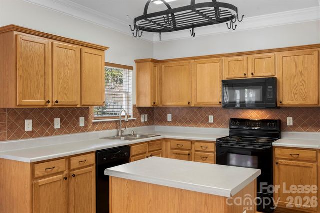 12427 Oakton Hunt Drive, Charlotte, NC 28262