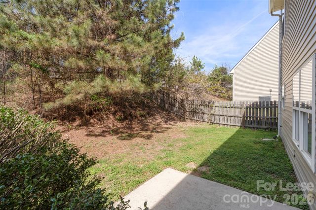 12427 Oakton Hunt Drive, Charlotte, NC 28262