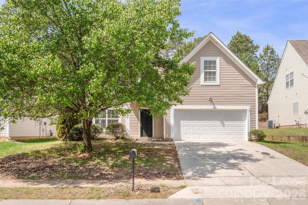 12427 Oakton Hunt Drive, Charlotte, NC 28262