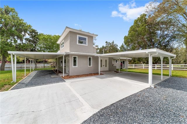 34 Garden Mall Court, Inglis, FL 34449