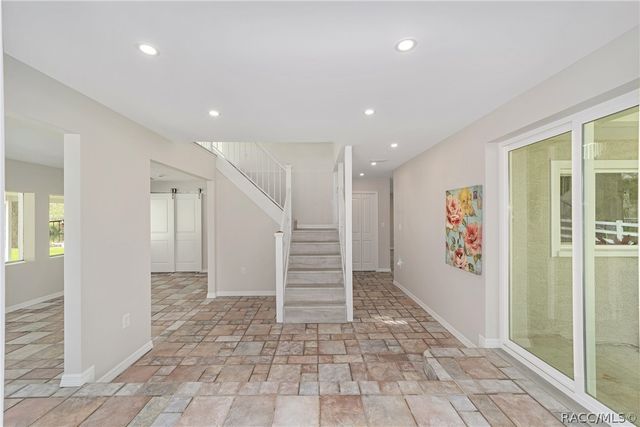 34 Garden Mall Court, Inglis, FL 34449