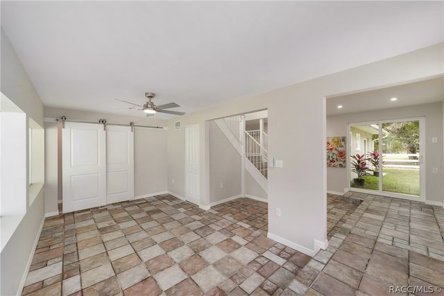 34 Garden Mall Court, Inglis, FL 34449