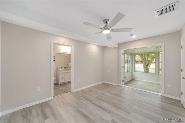 34 Garden Mall Court, Inglis, FL 34449