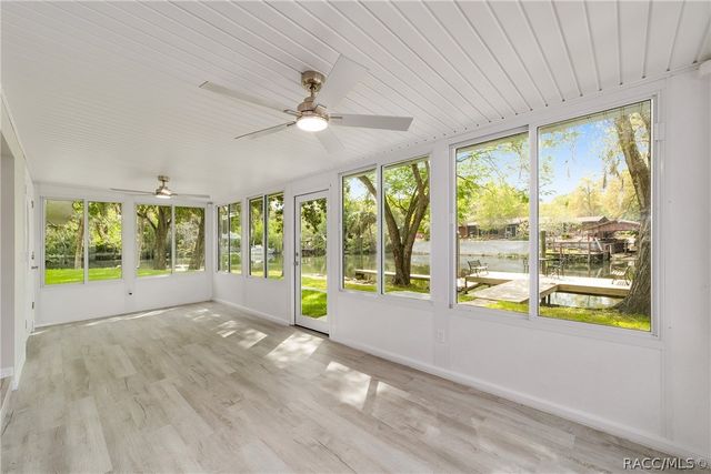 34 Garden Mall Court, Inglis, FL 34449