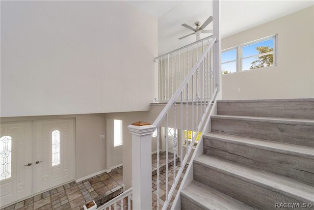 34 Garden Mall Court, Inglis, FL 34449