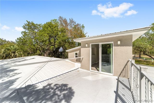 34 Garden Mall Court, Inglis, FL 34449