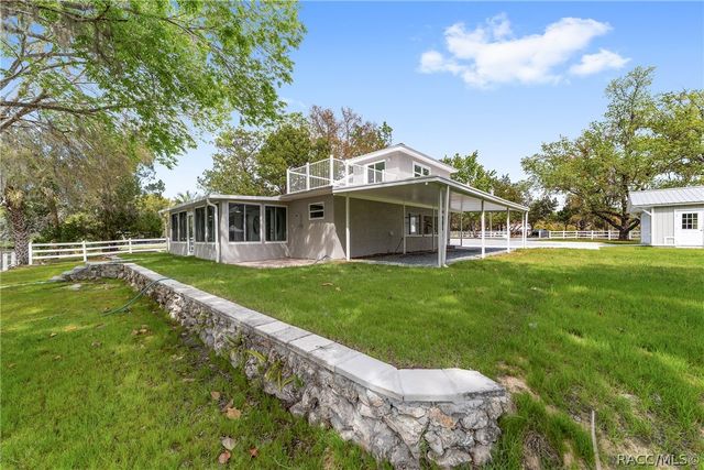 34 Garden Mall Court, Inglis, FL 34449