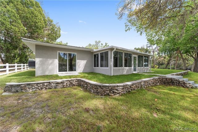 34 Garden Mall Court, Inglis, FL 34449