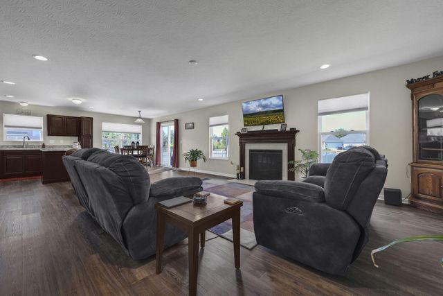 249 Mannaseh Drive W, Granville, OH 43023