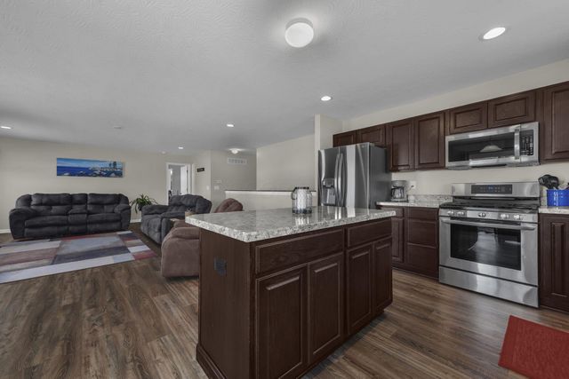 249 Mannaseh Drive W, Granville, OH 43023