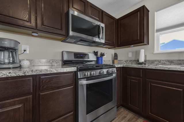 249 Mannaseh Drive W, Granville, OH 43023