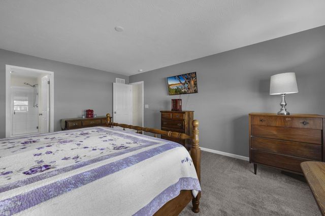 249 Mannaseh Drive W, Granville, OH 43023