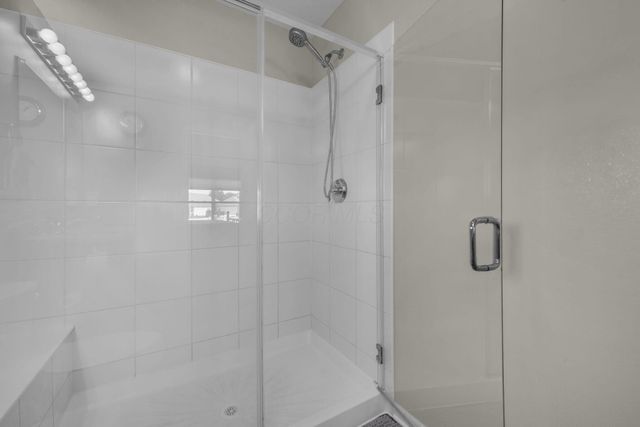 249 Mannaseh Drive W, Granville, OH 43023