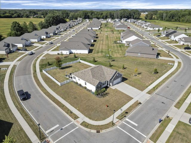 249 Mannaseh Drive W, Granville, OH 43023