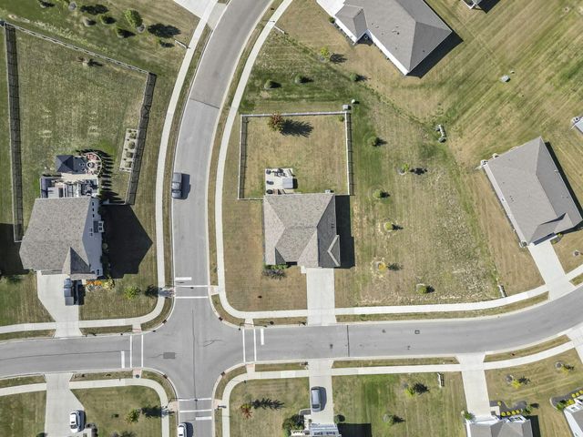 249 Mannaseh Drive W, Granville, OH 43023