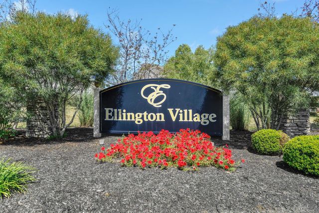 249 Mannaseh Drive W, Granville, OH 43023