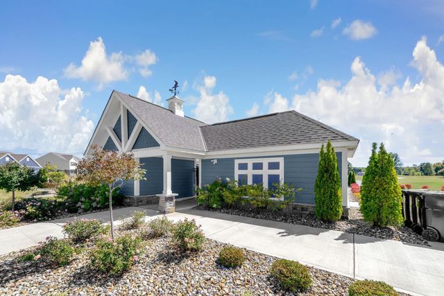 249 Mannaseh Drive W, Granville, OH 43023