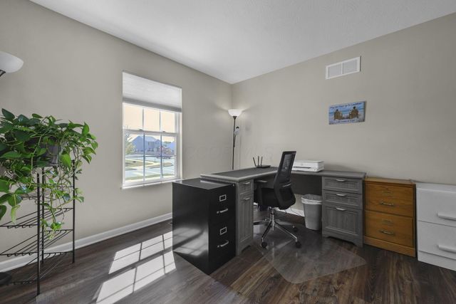 249 Mannaseh Drive W, Granville, OH 43023