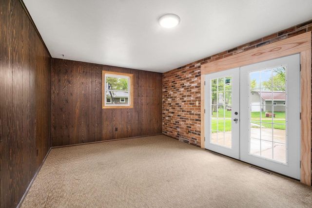 3013 El Camino DRIVE, Cedarburg, WI 53012