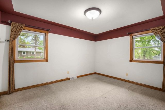 3013 El Camino DRIVE, Cedarburg, WI 53012