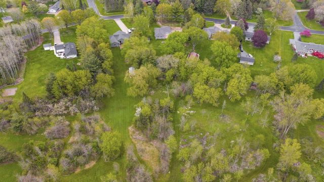 3013 El Camino DRIVE, Cedarburg, WI 53012