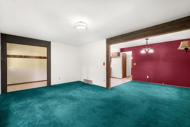3013 El Camino DRIVE, Cedarburg, WI 53012
