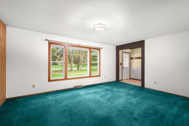 3013 El Camino DRIVE, Cedarburg, WI 53012