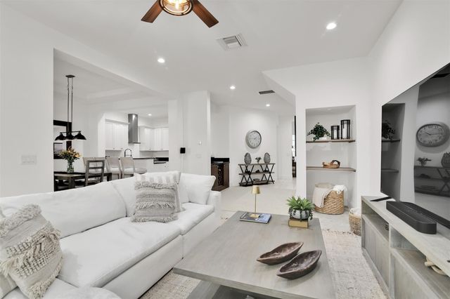 206 Mariner Court, North Palm Beach, FL 33408