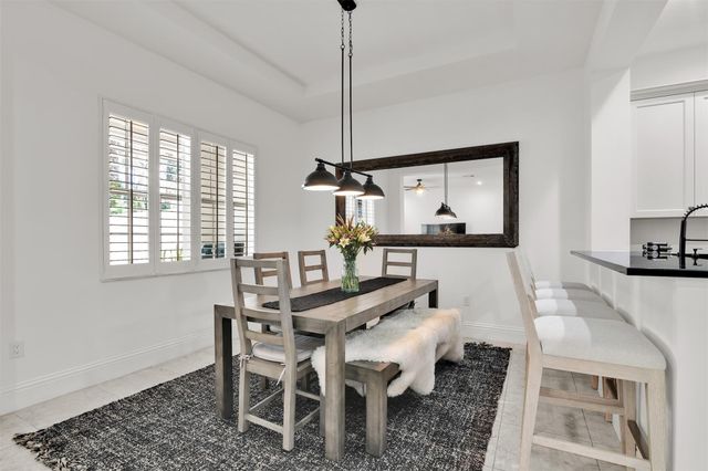 206 Mariner Court, North Palm Beach, FL 33408