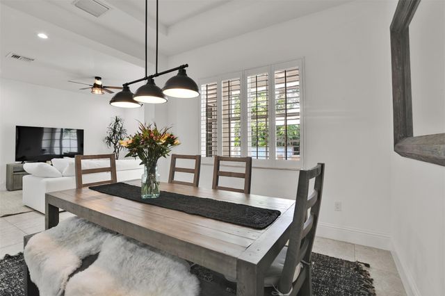206 Mariner Court, North Palm Beach, FL 33408