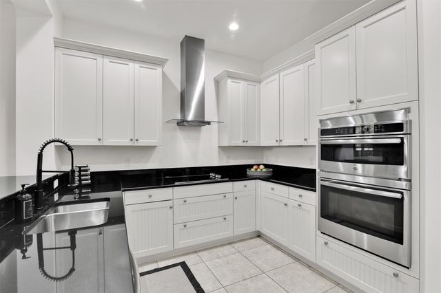 206 Mariner Court, North Palm Beach, FL 33408
