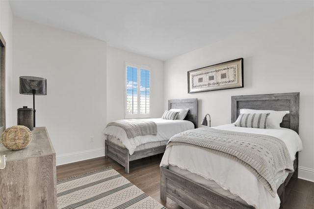 206 Mariner Court, North Palm Beach, FL 33408