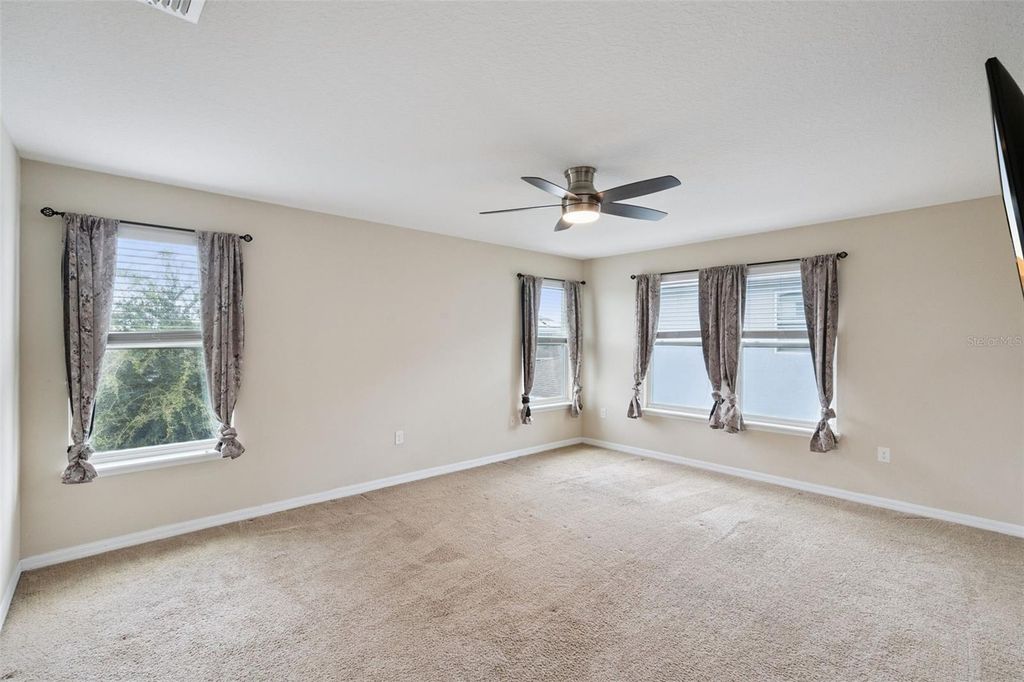 Image 23 of property listing at 2230 J LAWSON BOULEVARD, Orlando, FL 32824