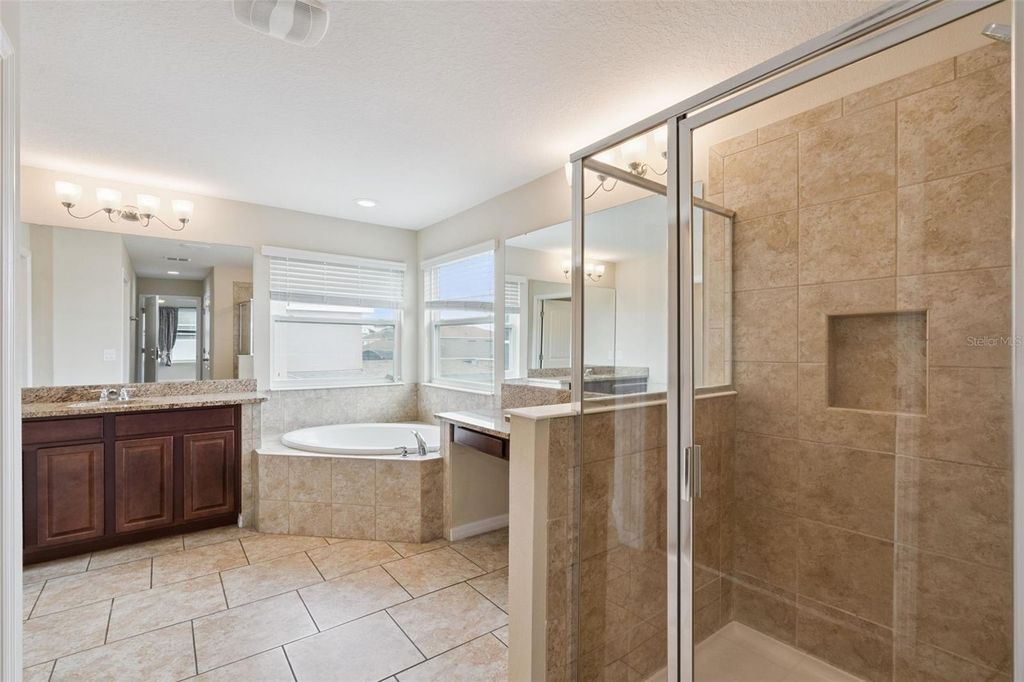 Image 34 of property listing at 2230 J LAWSON BOULEVARD, Orlando, FL 32824