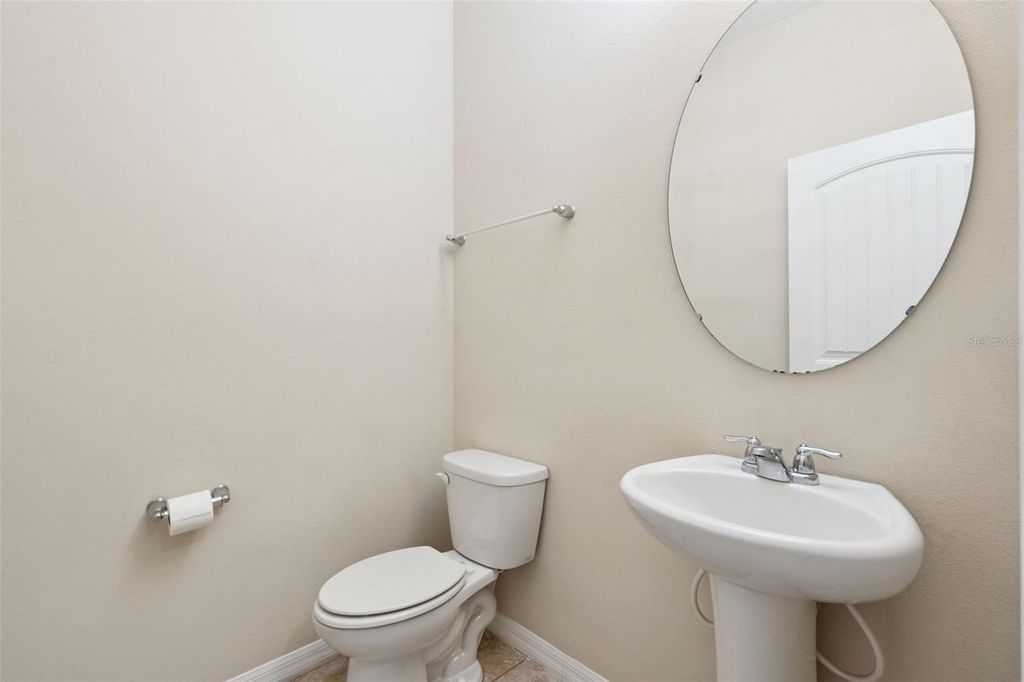 Image 40 of property listing at 2230 J LAWSON BOULEVARD, Orlando, FL 32824