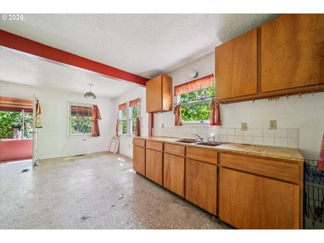 4450 Sw 107TH Ave, Beaverton, OR 97005