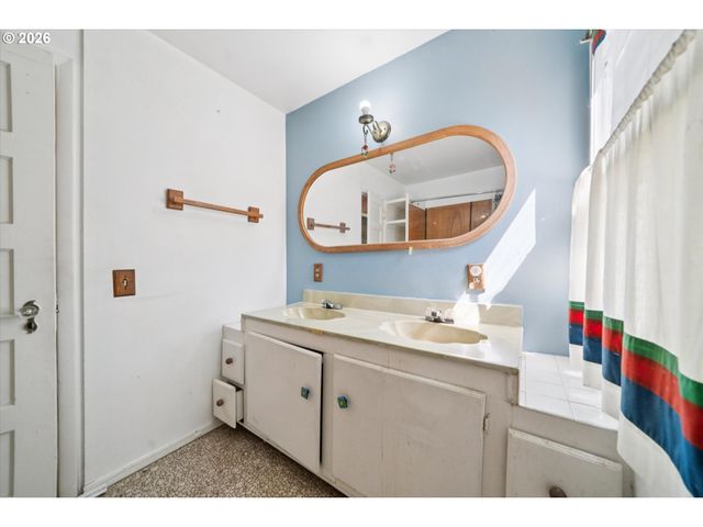 4450 Sw 107TH Ave, Beaverton, OR 97005