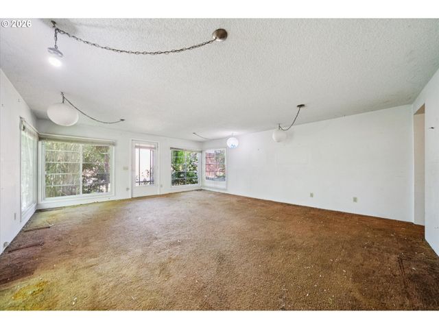 4450 Sw 107TH Ave, Beaverton, OR 97005