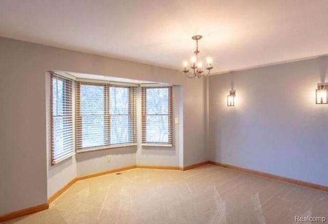 4022 Hazelett Drive, Waterford Charter Township, MI 48328