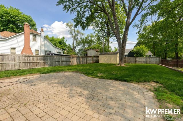 4022 Hazelett Drive, Waterford Charter Township, MI 48328