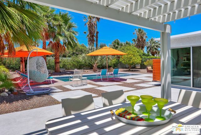 500 E Lindsey Drive, Palm Springs, CA 92262