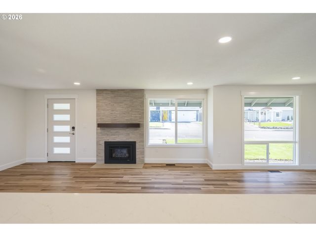 4195 Sw 187TH Ave, Beaverton, OR 97078