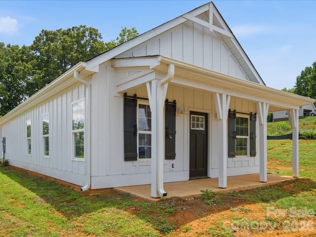 1432 Blackbird Drive, Clover, SC 29710